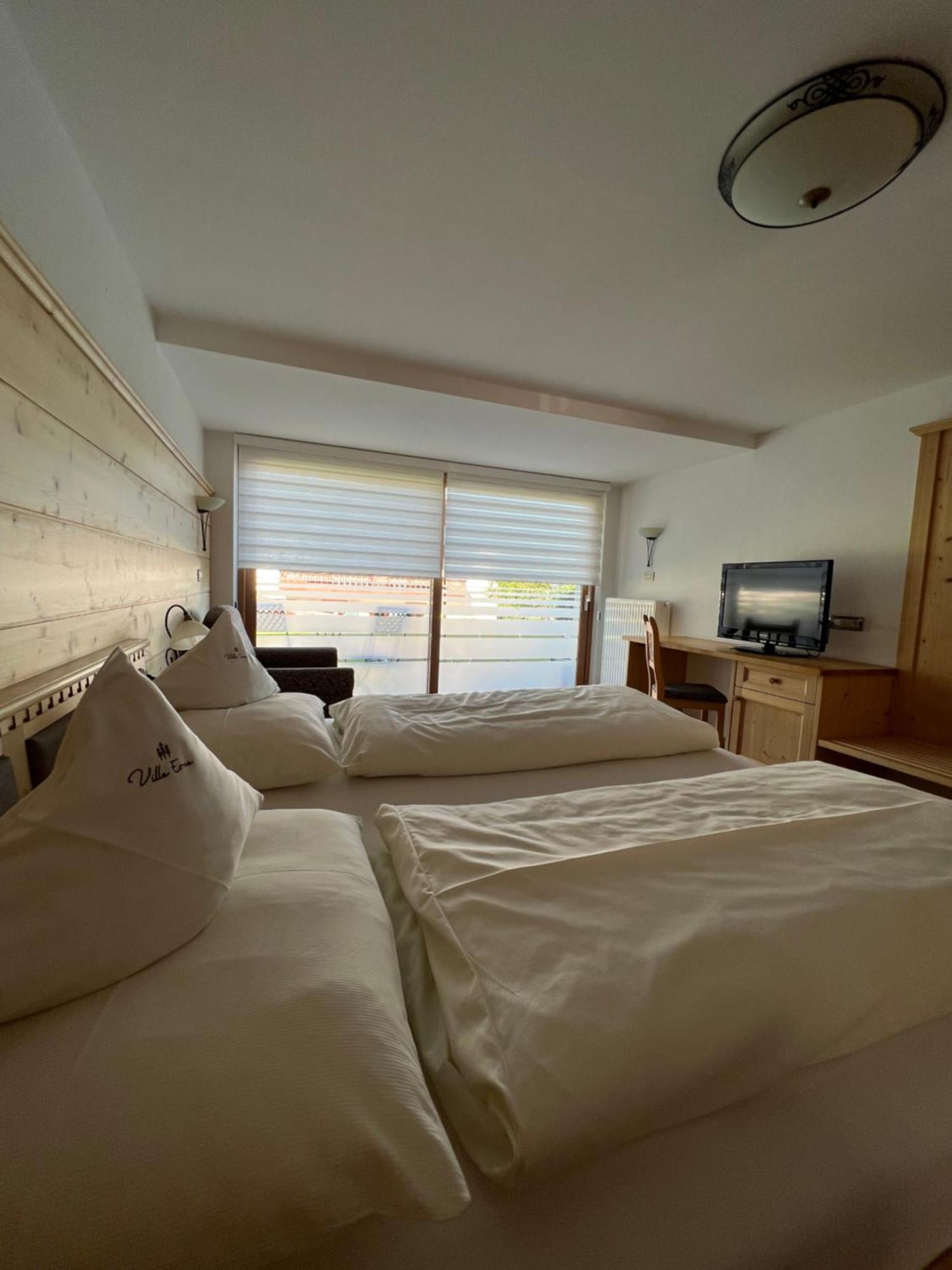 Garni Villa Erna Wolkenstein in Gröden Zimmer foto