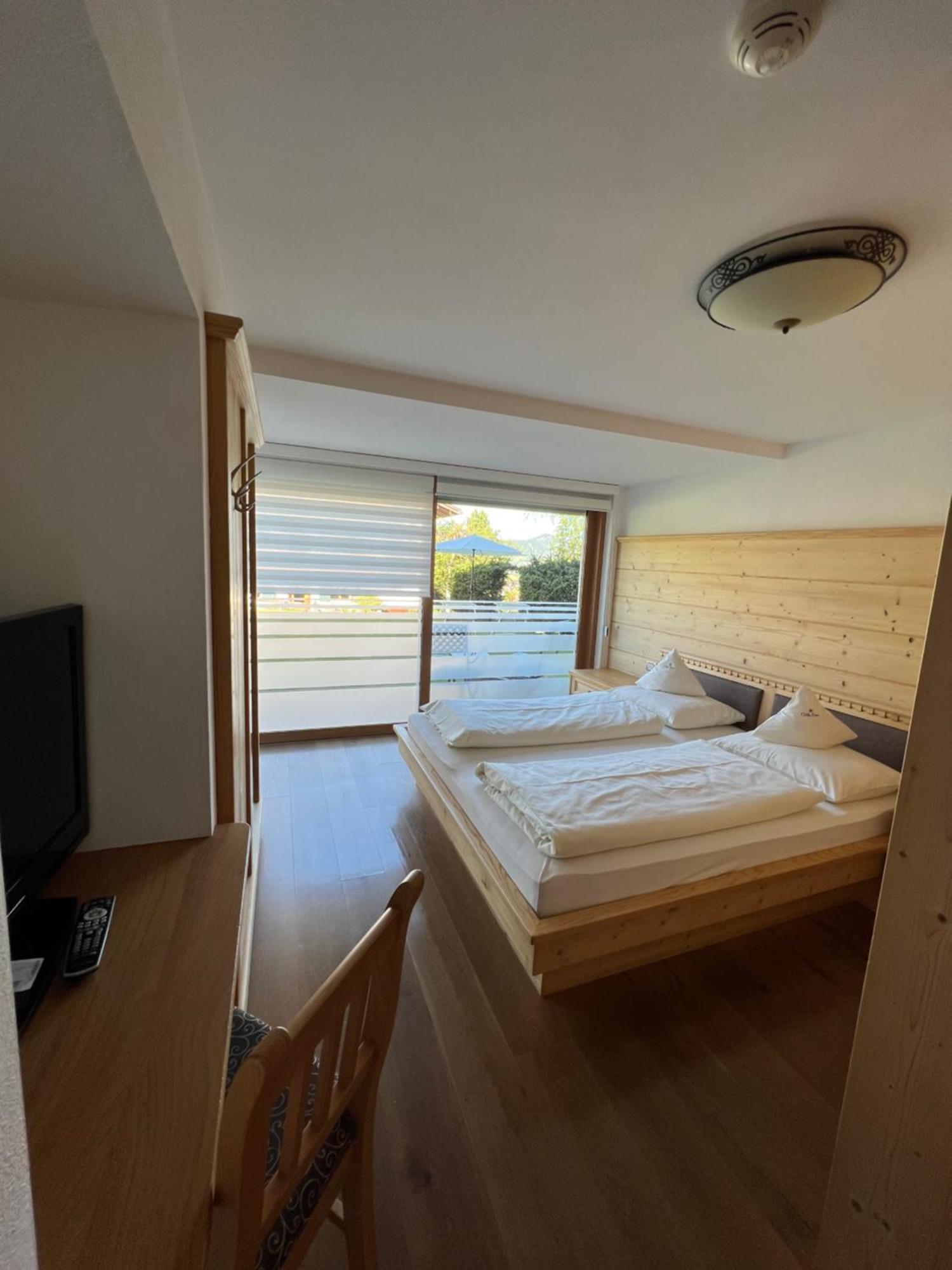 Garni Villa Erna Wolkenstein in Gröden Zimmer foto